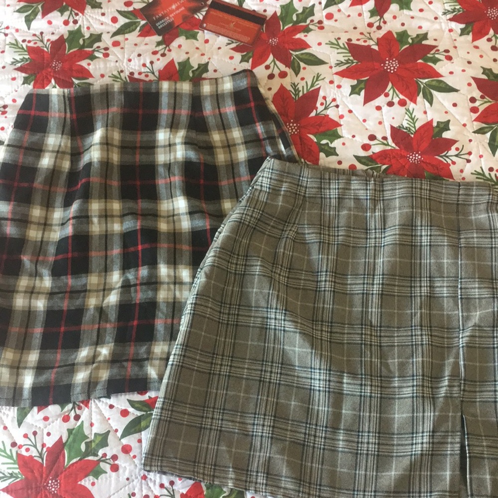 2 Mini Skirts small Gothic Lolita sexy Grunge Nasty Gal plaid skirts back Zip up